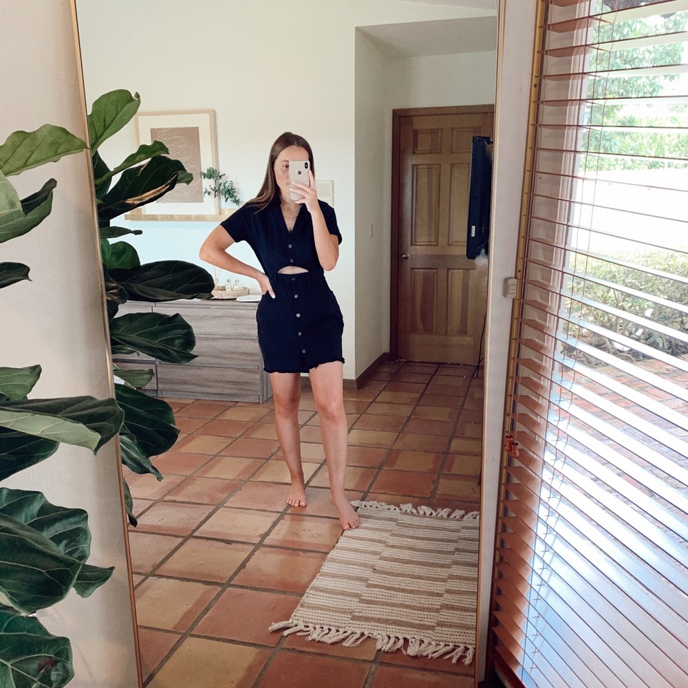 Dress - Picture 2 of 2